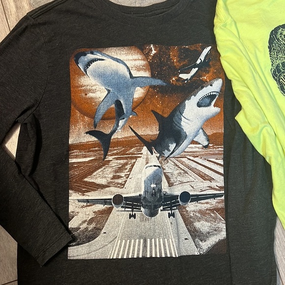 Lot of 3❗️Graphic Long Sleeve Shirts- Size L 10/12 - Picture 2 of 7